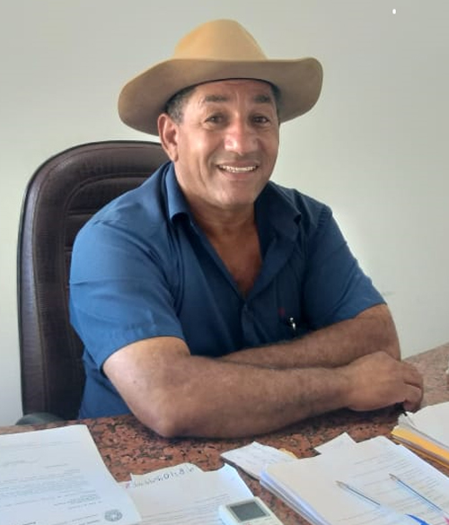 Prefeito Laerte Dourada paga parte de folha de pagamento referente ao mês de dezembro de 2012, deixada por ex-prefeito da época