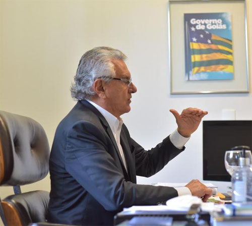 Governador Ronaldo Caiado conduz videoconferência com prefeitos eleitos e reeleitos para anunciar repasse extra de recursos para área da saúde dos 246 municípios do Estado