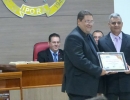Juiz de Direito Dr. João Geraldo Machado recebe o título das mãos do vereador Suélio Gomes